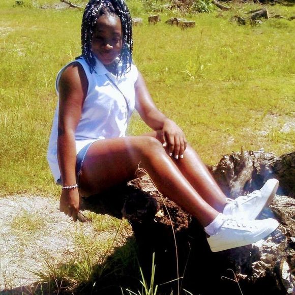 Meet your Posher, Basirat - Picture 1 of 1